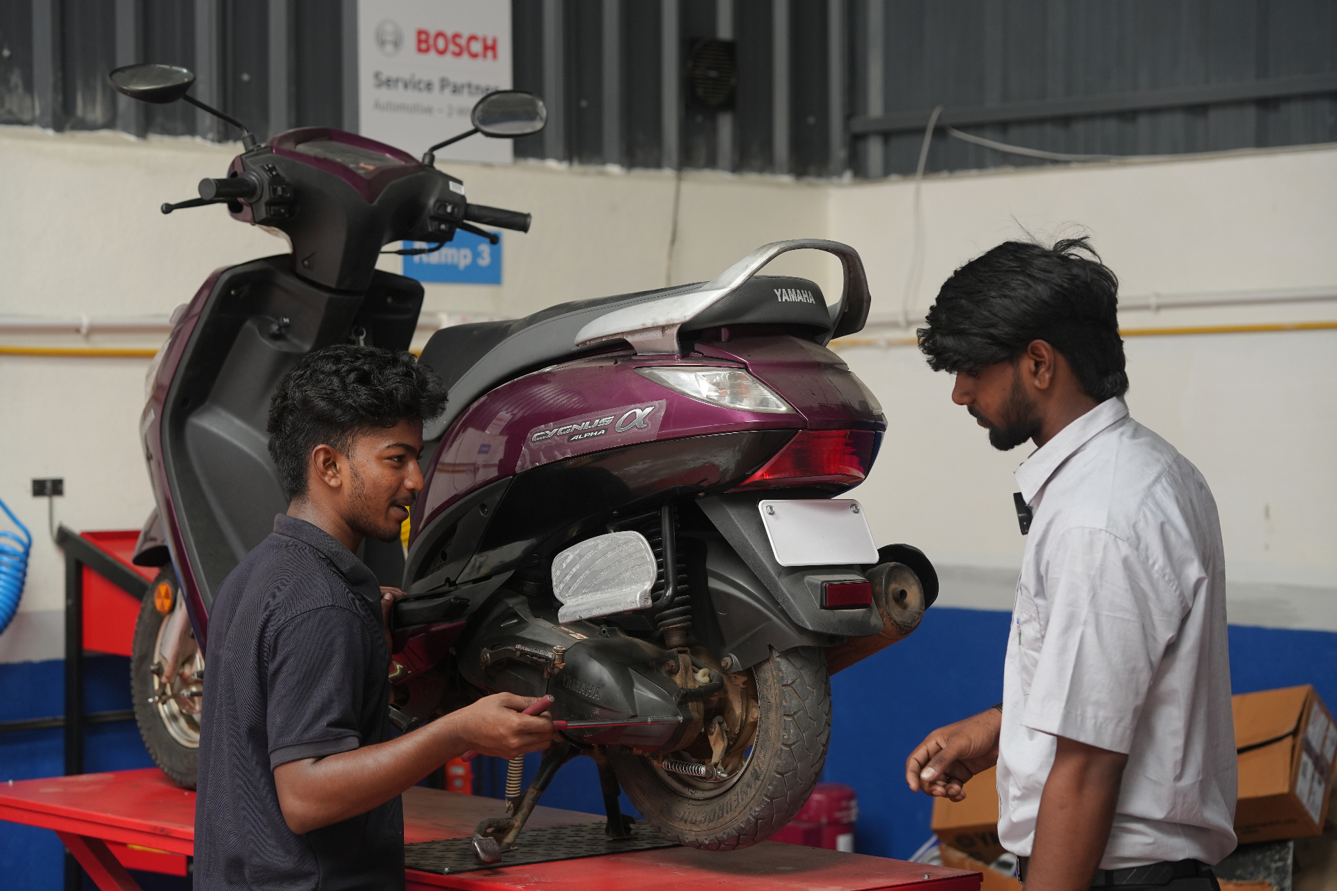 JUJO Bikes workshop serving Malleshwaram, Bengaluru — Bosch-certified bike service